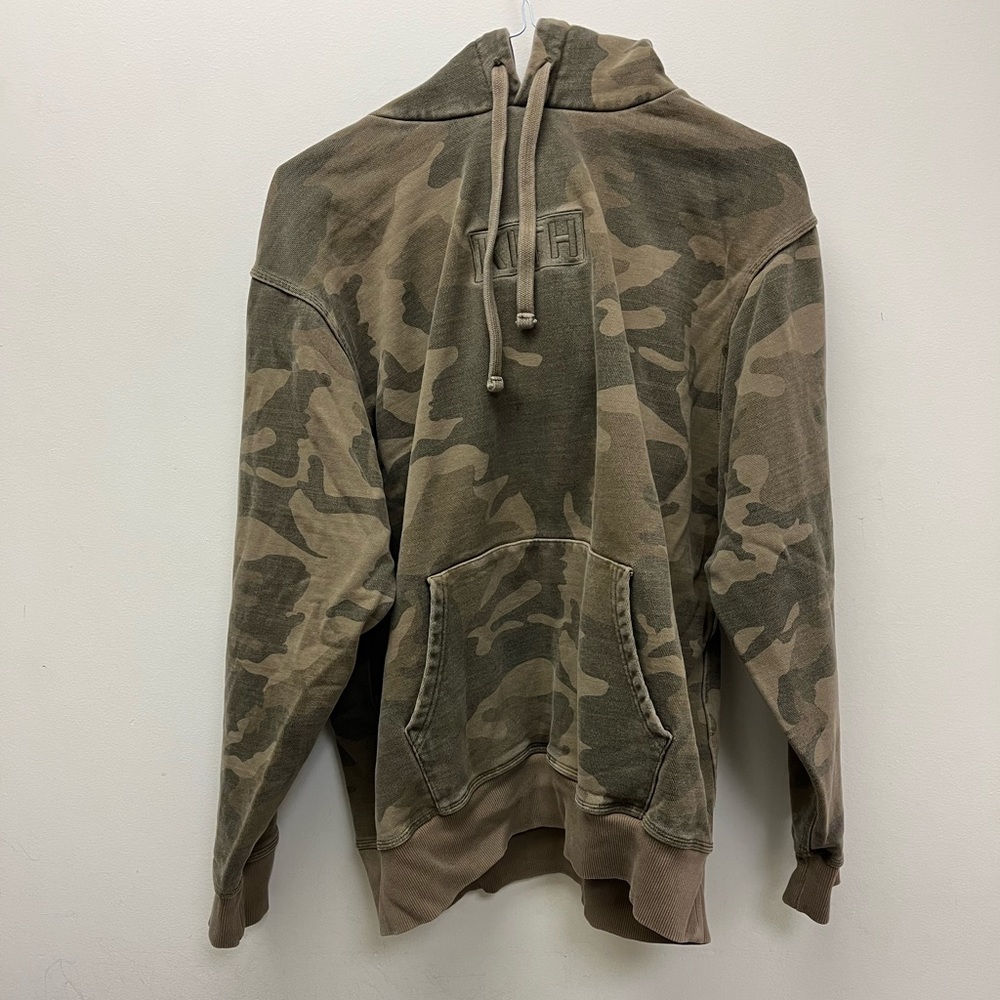 Kith hoodie. Gentle use, good condition. Large size.